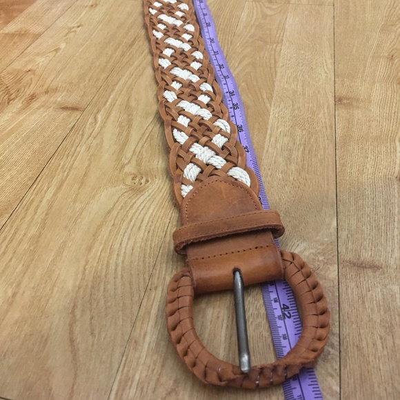 Hollister brown and white braided leather belt XS/S. MOVING SALE - LAST CHANCE - Picture 4 of 6